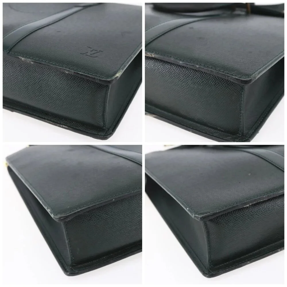 LOUIS VUITTON Taiga Porte Documents Rozan Bag Epicea